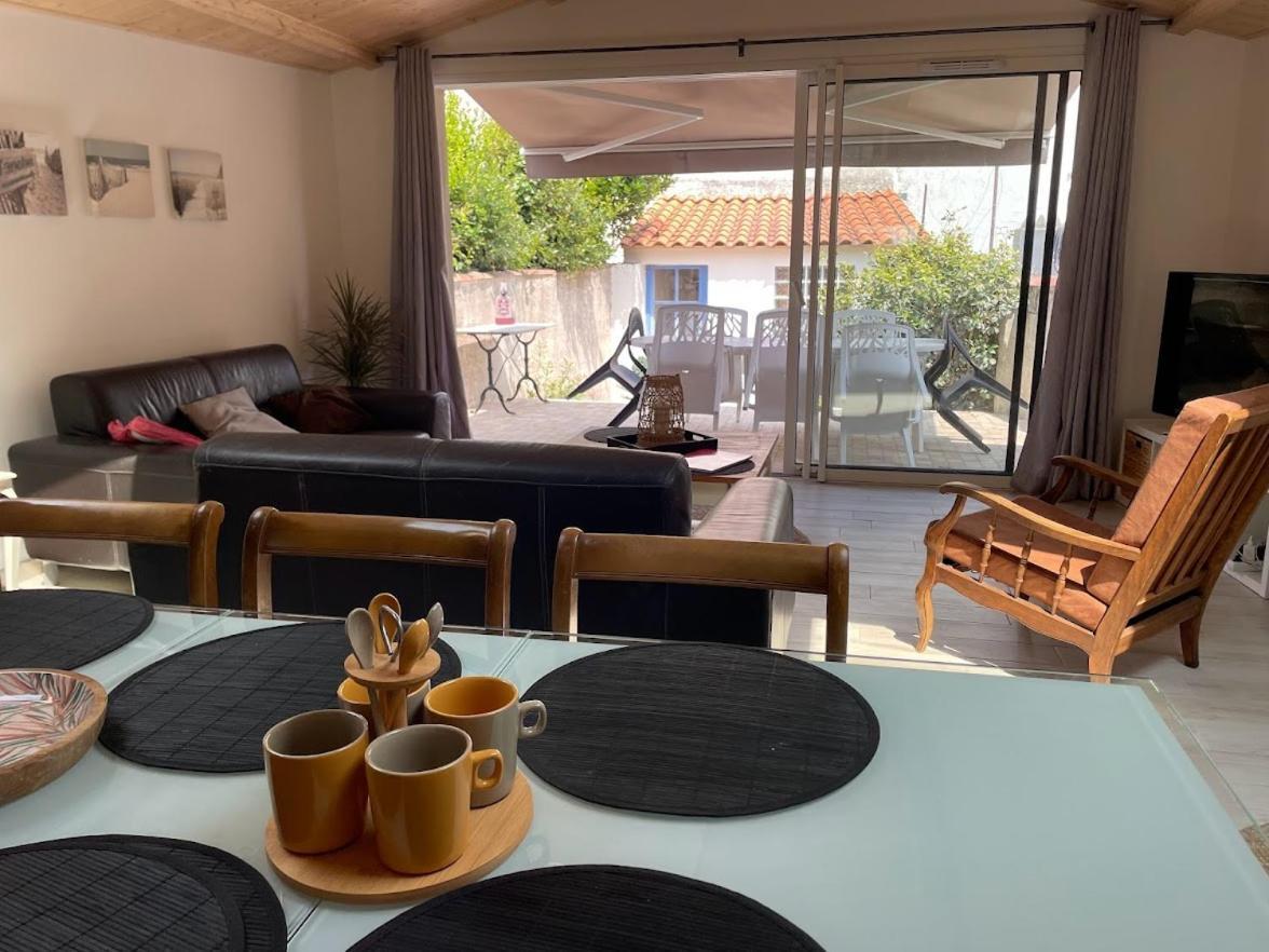 Maison Proche Plages, Port Et Tous Commerces เลส์ซาบล์-โดล็อนน์ ภายนอก รูปภาพ